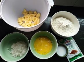 材料准备好，黄油提前软化，手指能轻轻按下即可