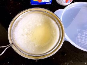 为了口感更细腻光滑，可以过筛一遍。