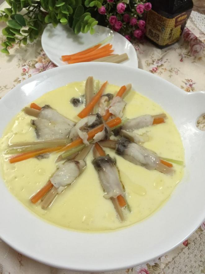 鲜蔬鱼卷鸡蛋羹