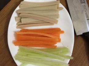 材料都切成条