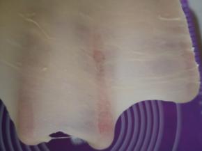 面团揉光滑，揉出手套膜