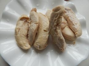 提前煮好的鸡丝