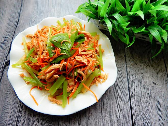 芹菜凉拌鸡丝