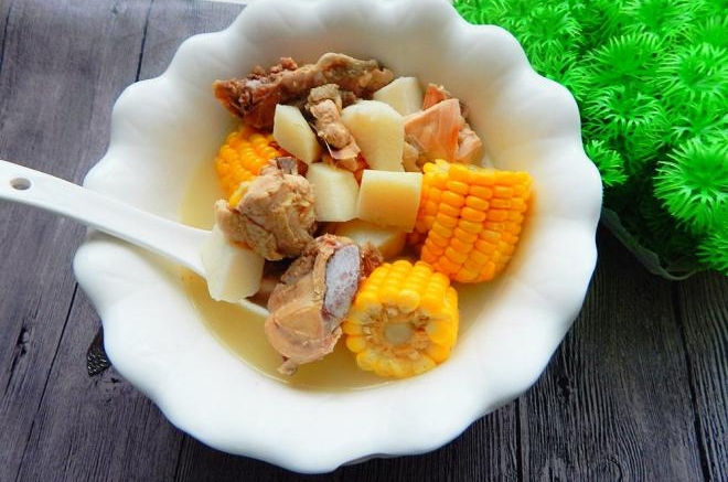 玉米山药炖鸡汤