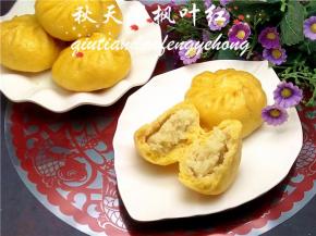 里面的绿豆沙馅又软面又香甜呀。