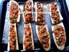 放入预热好200度的烤箱里烤10分钟。