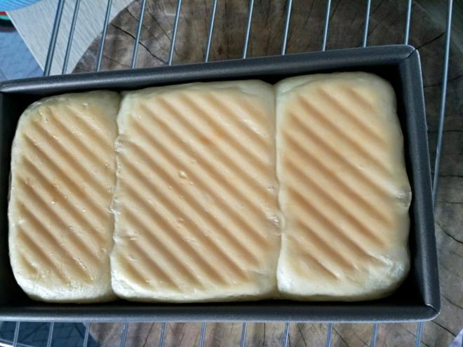 奶香土司（手揉出膜）
