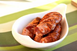 麻辣肠斜切成片