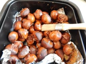 翻一翻在刷上油，在烤15分钟