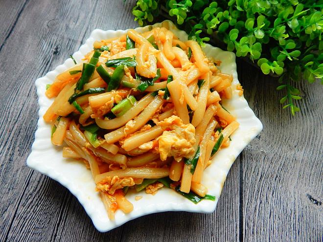 韭菜鸡蛋炒年糕