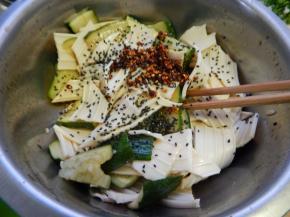 最后加入油辣子