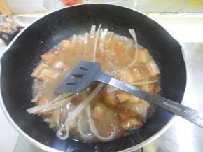 煮半小时加入粉条炖