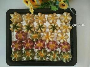 送入烤箱180度，30分钟取出晾凉