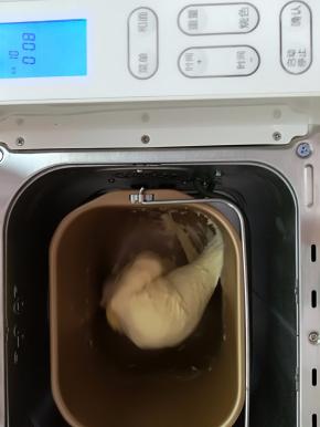 第三次启动和面，揉了5分钟，总共揉了25分钟