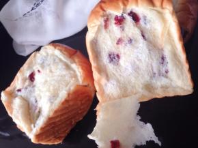 14、吐司的组织很细腻，非常地松软。