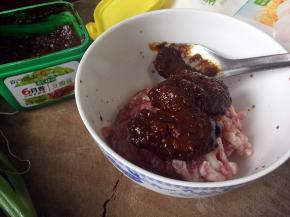 勺入2勺搅拌均匀