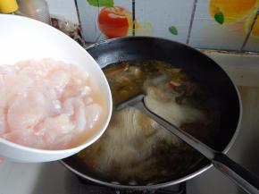大煮开加入鱼片