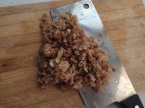 菜脯切成小粒