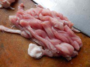 猪肉切好
