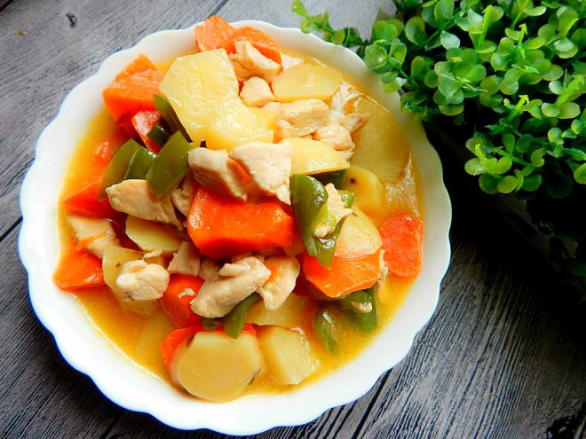 土豆胡萝卜奶炖鸡下