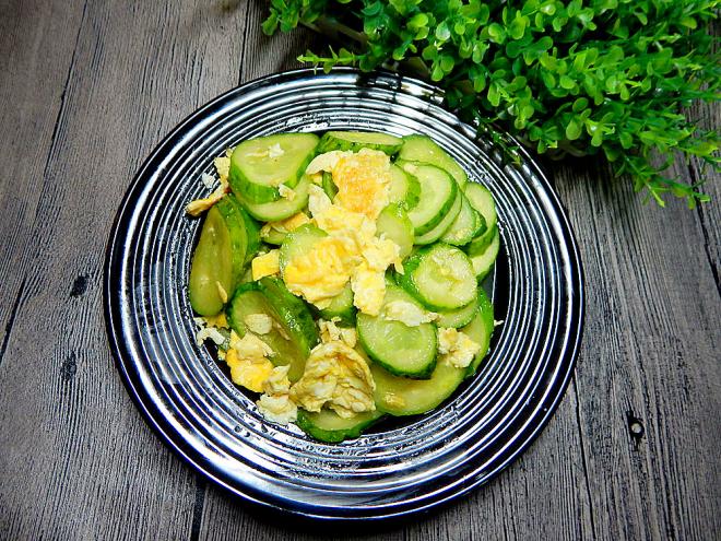 黄瓜炒鸡蛋