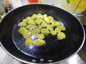 放盐水里焯一下水