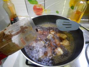 加入五香粉炖半小时