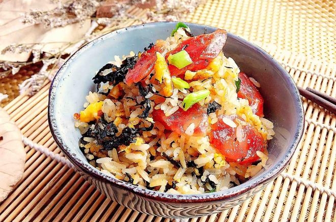 腊味紫菜炒饭