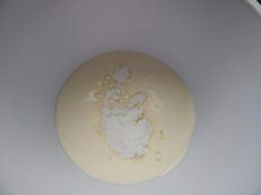 淡奶油加入白糖