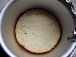 面包片加入模具里