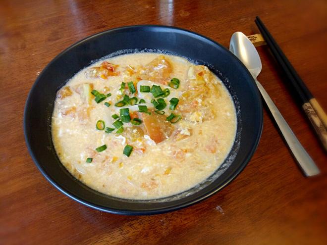 西红柿鸡蛋年糕汤(快手菜)