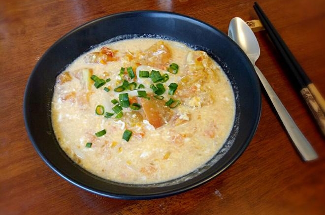西红柿鸡蛋年糕汤(快手菜)