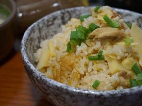 有锅巴的米饭
