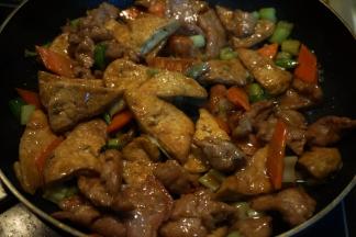 汤变粘稠就可关火，出锅