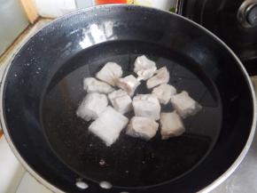 清洗干净后加入清水