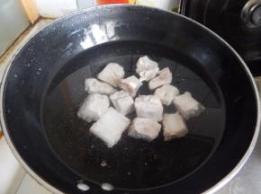 清洗干净后加入清水