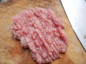 猪肉剁碎