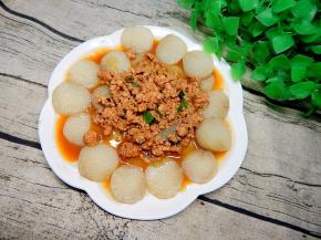 收好汁的泼在蒸好的山药上的