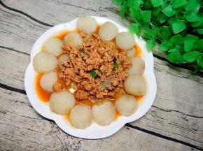 收好汁的泼在蒸好的山药上的