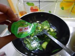 加入浓汤宝一个