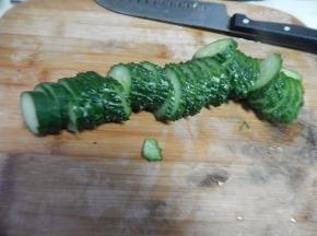 黄瓜清洗干净