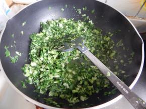 青菜剁太多加入锅里