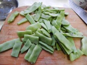 扁豆切好