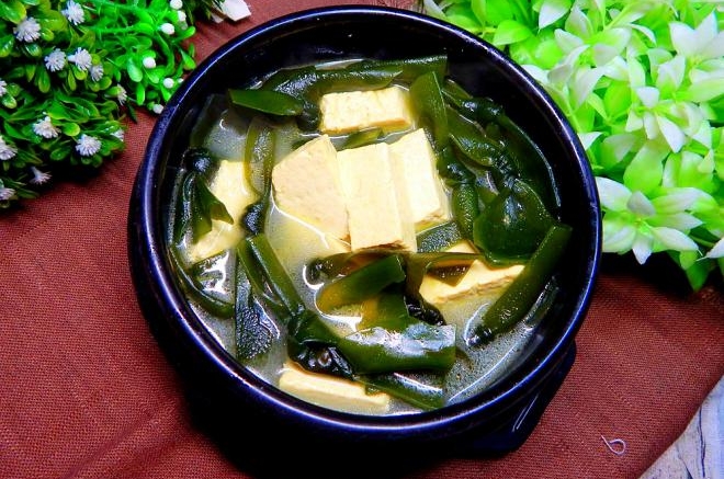 海带豆腐汤
