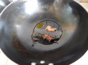 在加入大料煮开