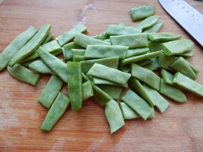 扁豆切好