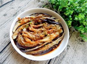 然后泼在茄子上