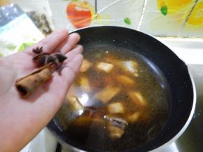 大料加入开始炖