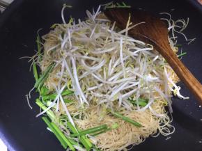 加入豆芽炒
