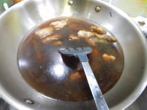 加入盖过排骨的水